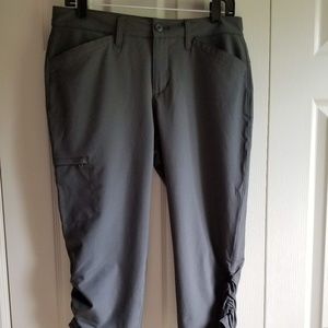 Eddie Bauer Capri Pants -- Size 6